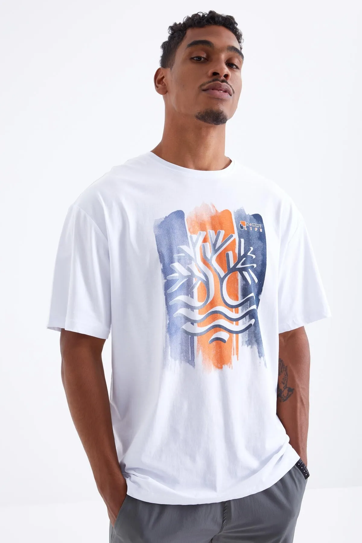 büyük baskili o yaka erkek oversize t-shirt - 88095
