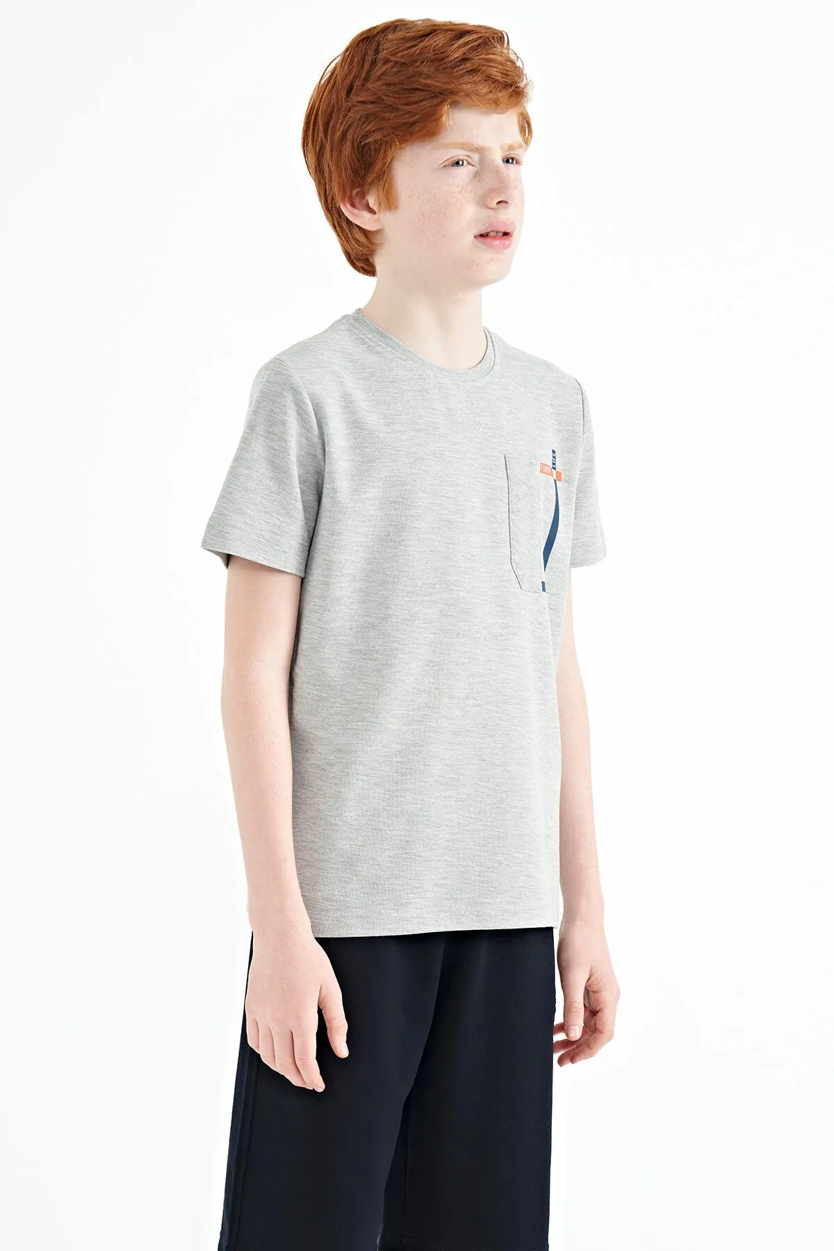 cep detayli o yaka standart kalip erkek çocuk t-shirt - 11120